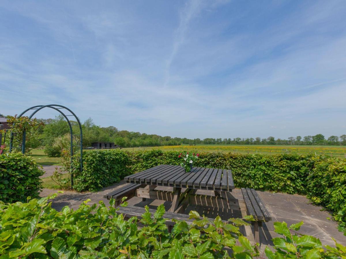 Luxury Holiday Home With Private Terrace Langweer Eksteriør billede